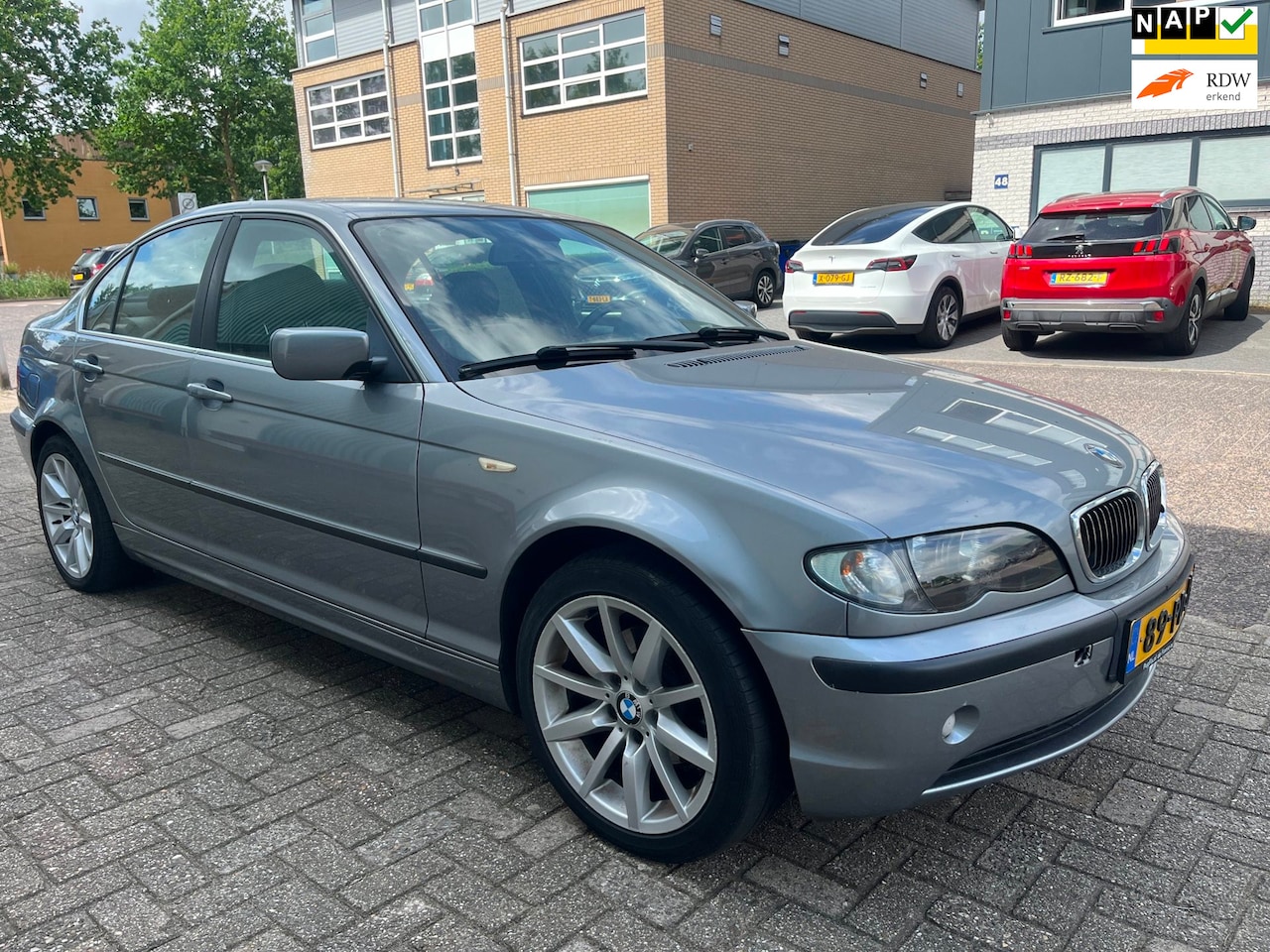 BMW 3-serie - 316i Edition sedan automaat - AutoWereld.nl