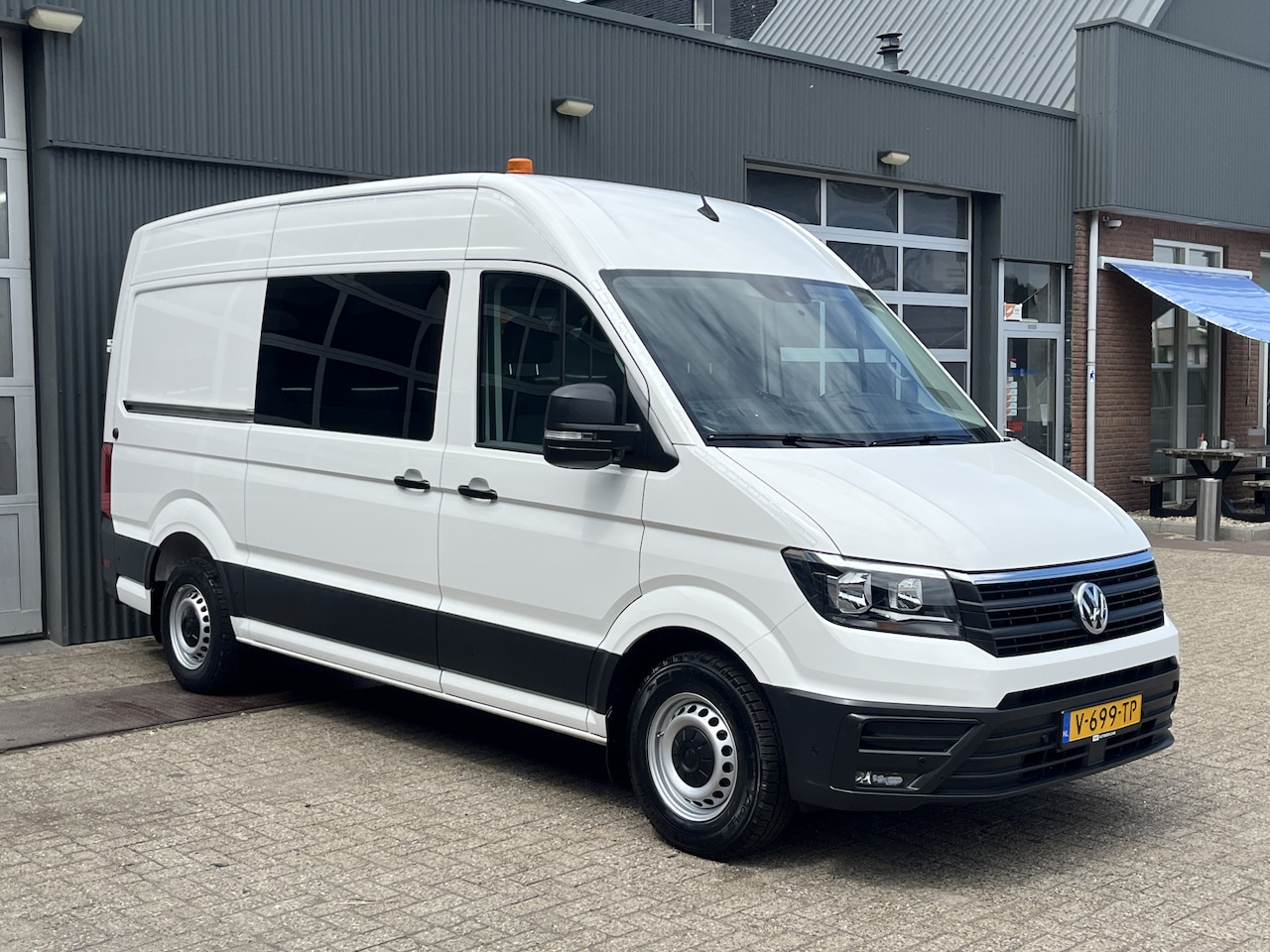 Volkswagen Crafter - 35 2.0 TDI L3H3 Highline Werkplaats inrichting Kast Inrichting Omvormer Airco Cruise contr - AutoWereld.nl