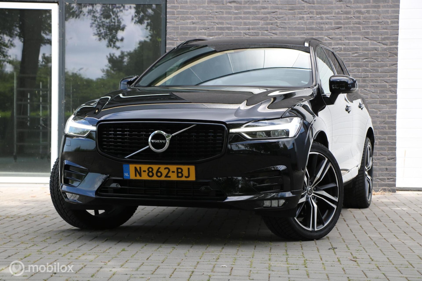 Volvo XC60 - 2.0 T6 AWD R-Design | 2018 | Trekhaak | B&W - AutoWereld.nl