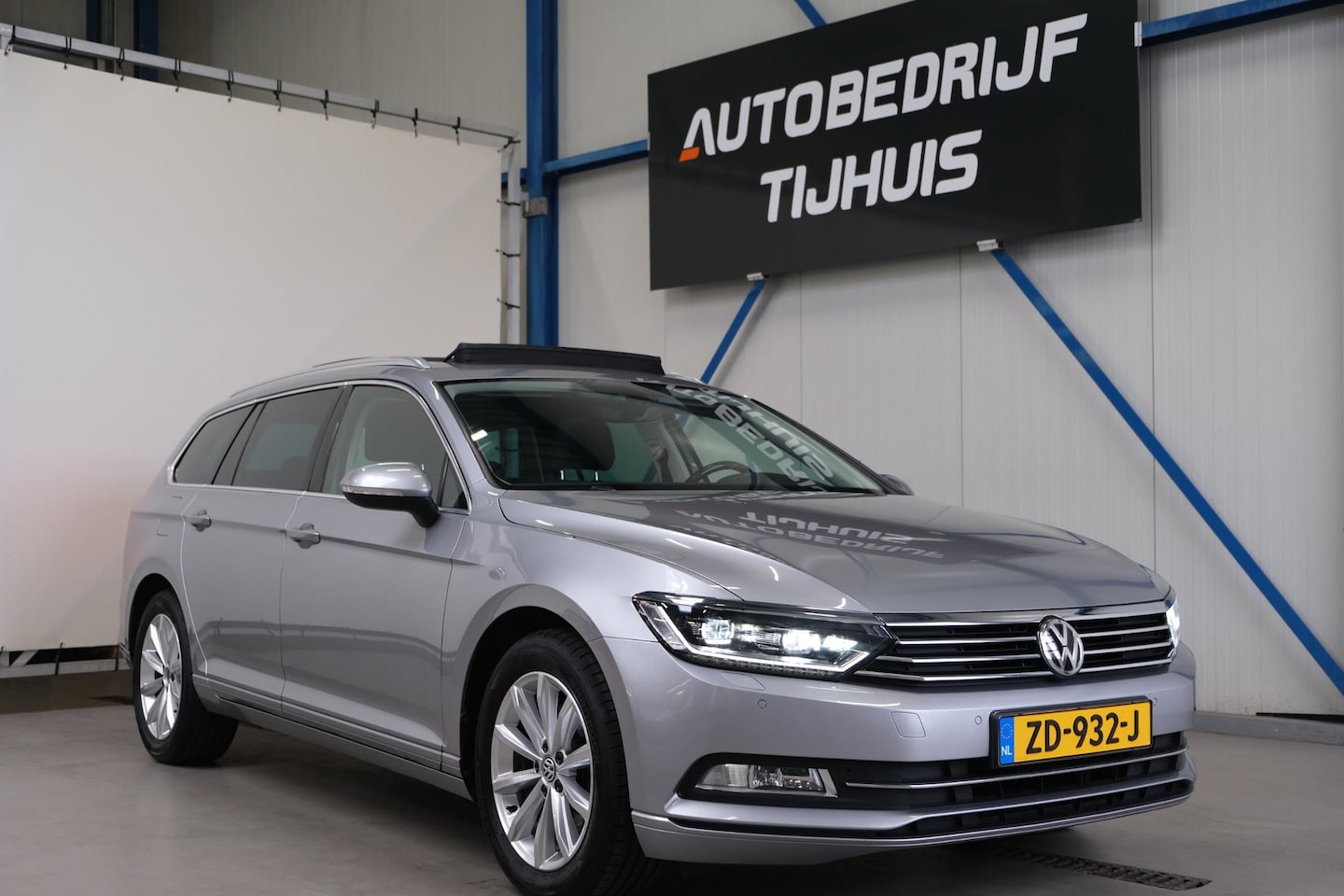 Volkswagen Passat Variant - 1.5 TSI Comfortline Business Automaat - N.A.P. Airco ,Cruise, Navi, PDC, Carplay, Virtual - AutoWereld.nl