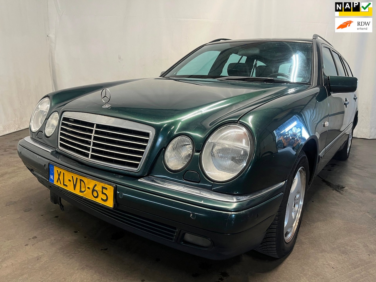 Mercedes-Benz E-klasse Combi - 280 Avantgarde 4-Matic SCHADEAUTO! - AutoWereld.nl