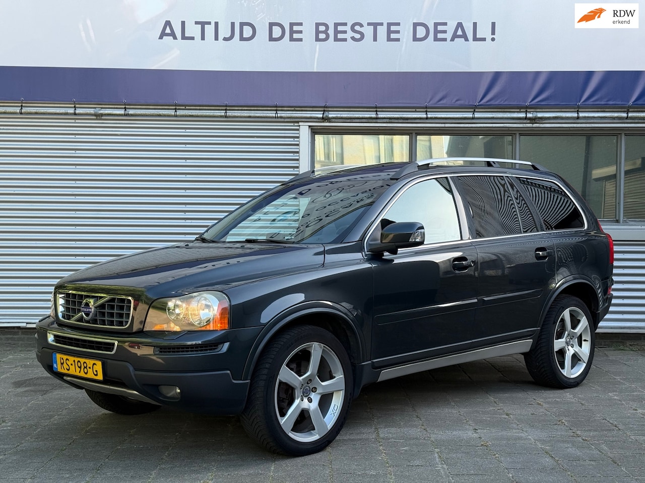 Volvo XC90 - 3.2 Momentum l 7 Persoons l Schuifdak l Volleder l Xenon l Camera l - AutoWereld.nl