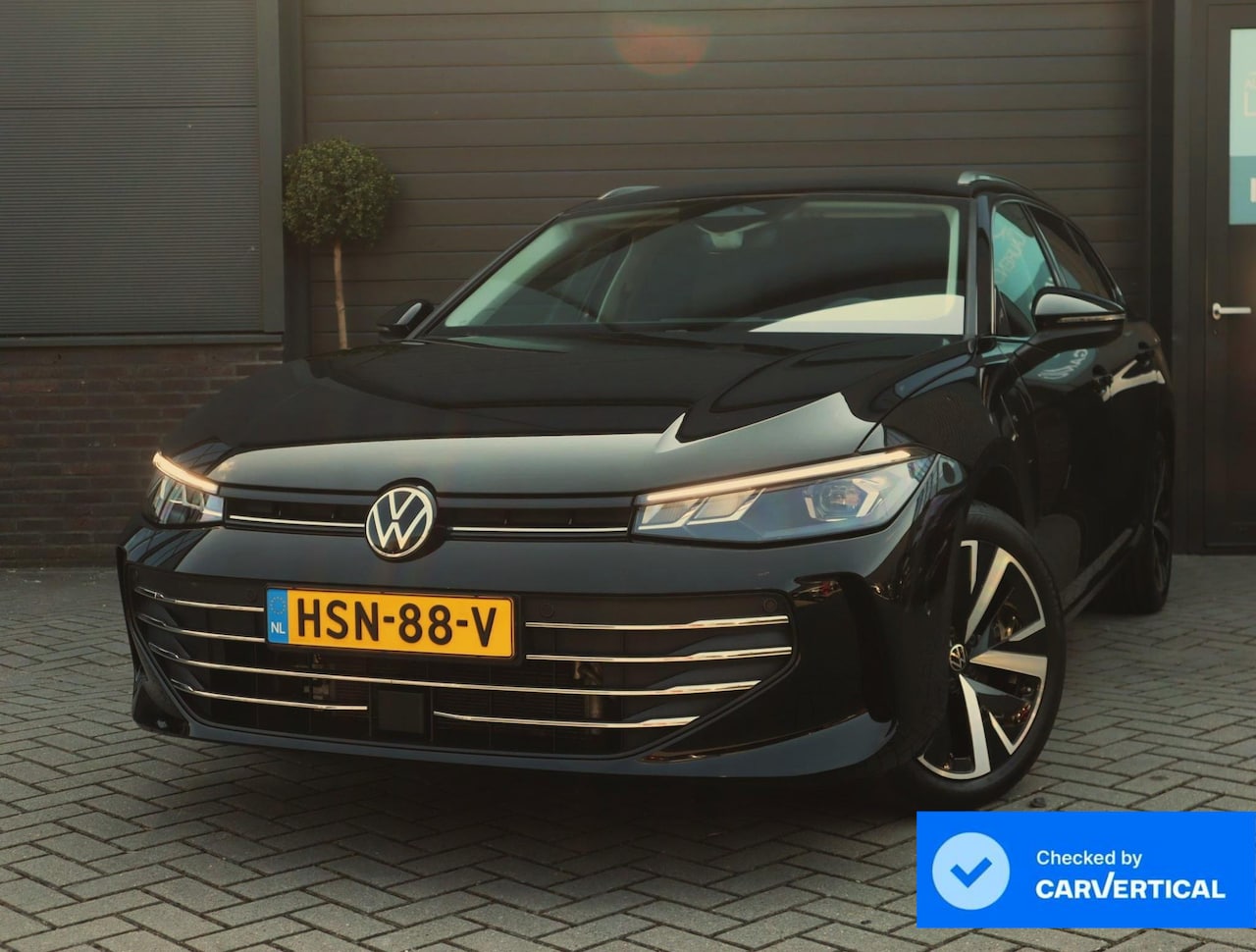 Volkswagen Passat Variant - 1.5 eHybrid Elegance Business | Trekhaak | Massage | Stoelverwarming - AutoWereld.nl