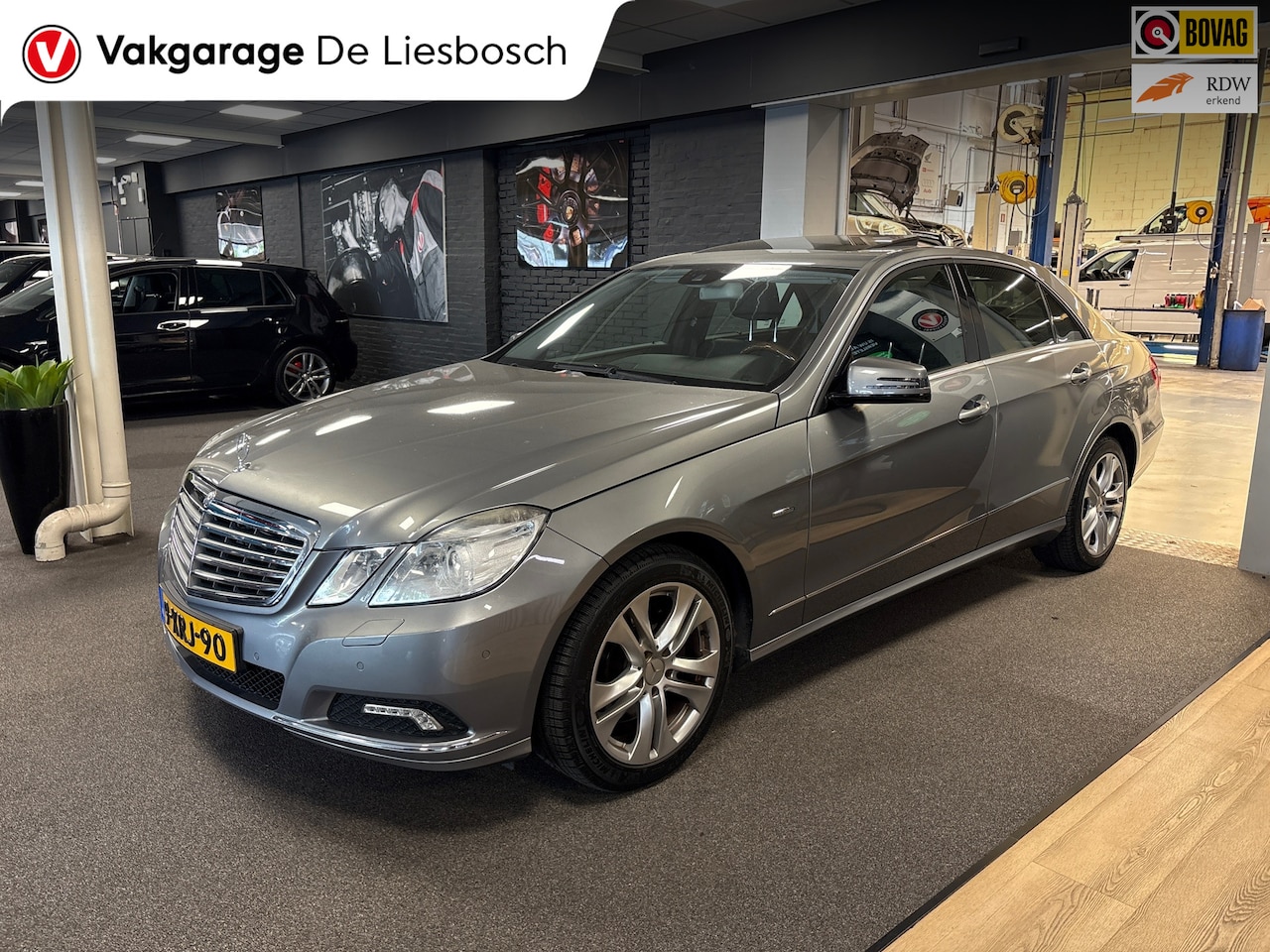 Mercedes-Benz E-klasse - 350 CGI Avantgarde 350 CGI Avantgarde,navi,leer,dak,afn trekhaak,volledige historie ,camera - AutoWereld.nl