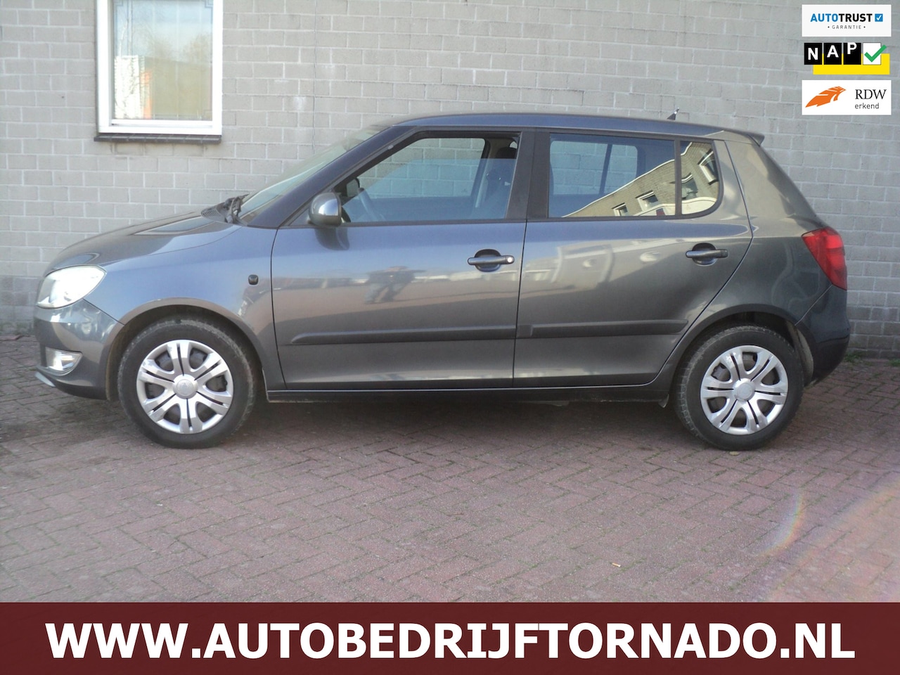 Skoda Fabia - 1.2 TSI AIRCO NAVI AIRCO BJ2011 - AutoWereld.nl