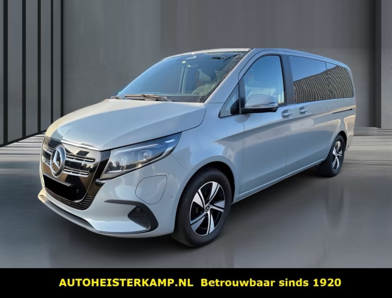 Mercedes-Benz EQV - 300 L2 90 kWh 7 personen DISTRONIC LED WIDESCREEN STOELVERWARMING CAMERA - AutoWereld.nl