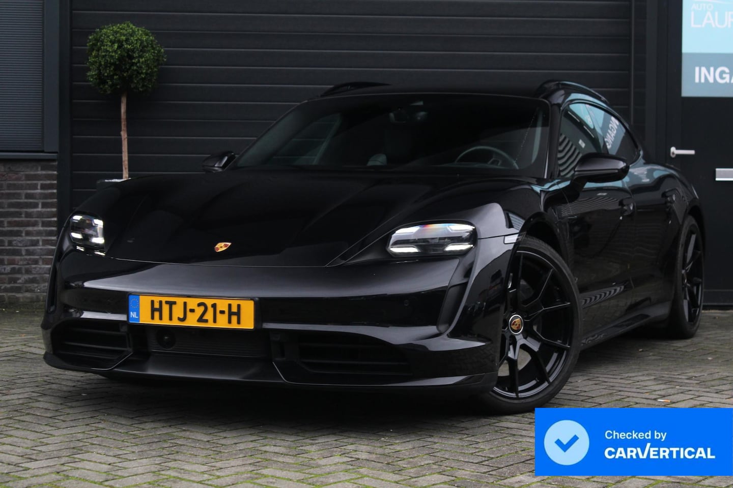 Porsche Taycan Sport Turismo - Turbo 93 kWh | Passenger Displ. | Sportchrono | Pano - AutoWereld.nl