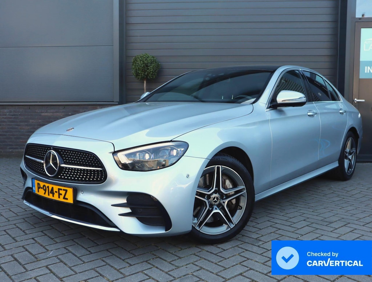 Mercedes-Benz E-klasse - 300 de AMG Line | Panoramadak | Leer | Burmester | 360 | Apple Carplay/Android Auto - AutoWereld.nl