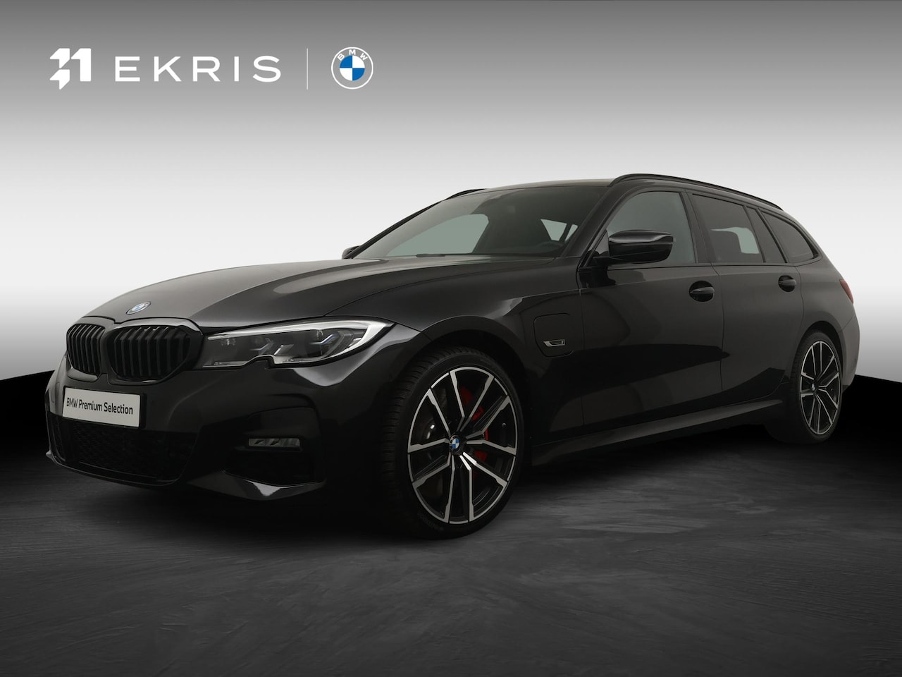 BMW 3-serie Touring - 330e | Panoramadak | Elektrische stoelen met memory | Laserlicht | Head-Up Display | - AutoWereld.nl