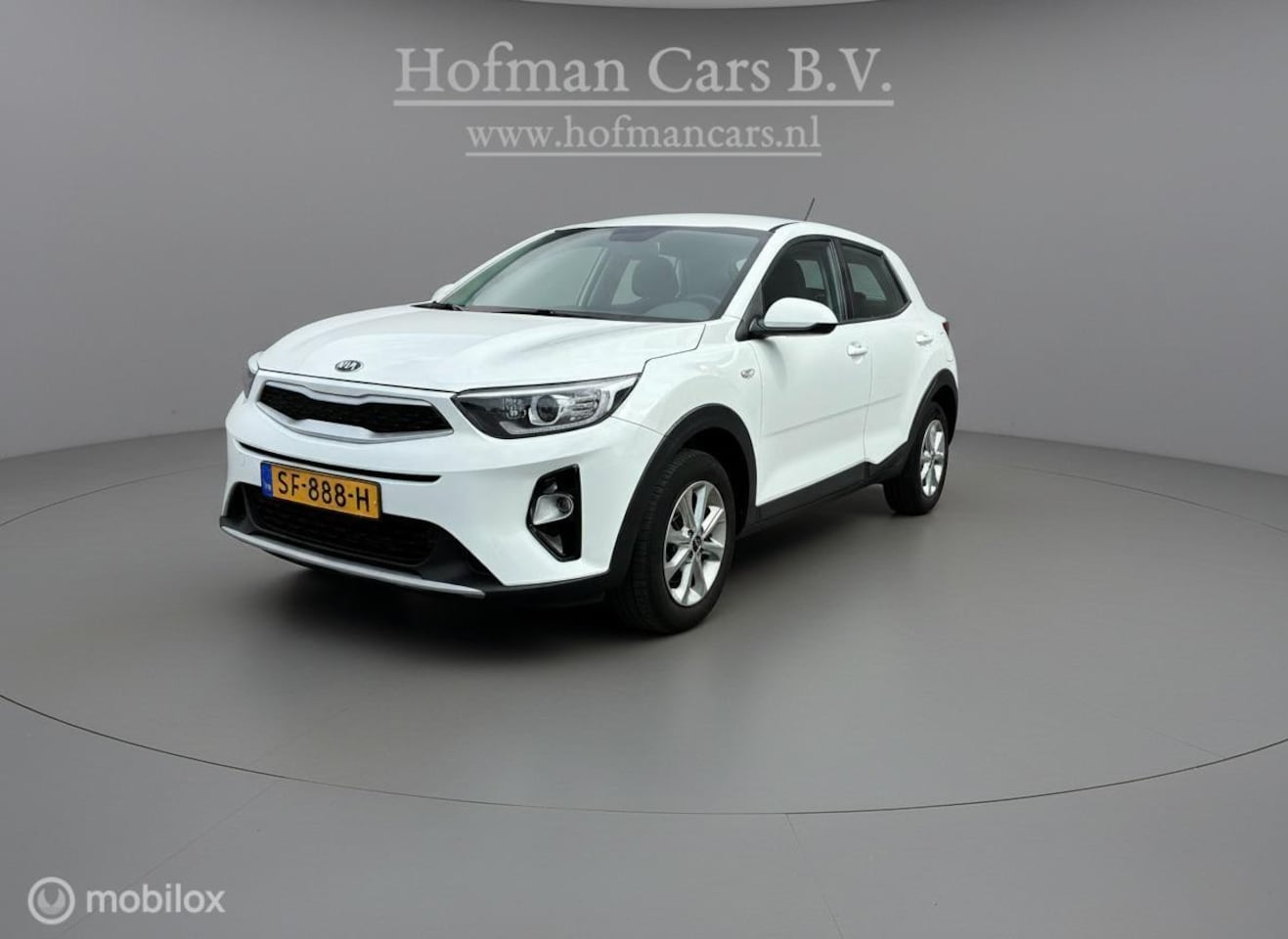 Kia Stonic - 1.2 MPi ComfortPlusLine Navigator | Camera | Multimedia | Lichtmetaal | Dakrails - AutoWereld.nl