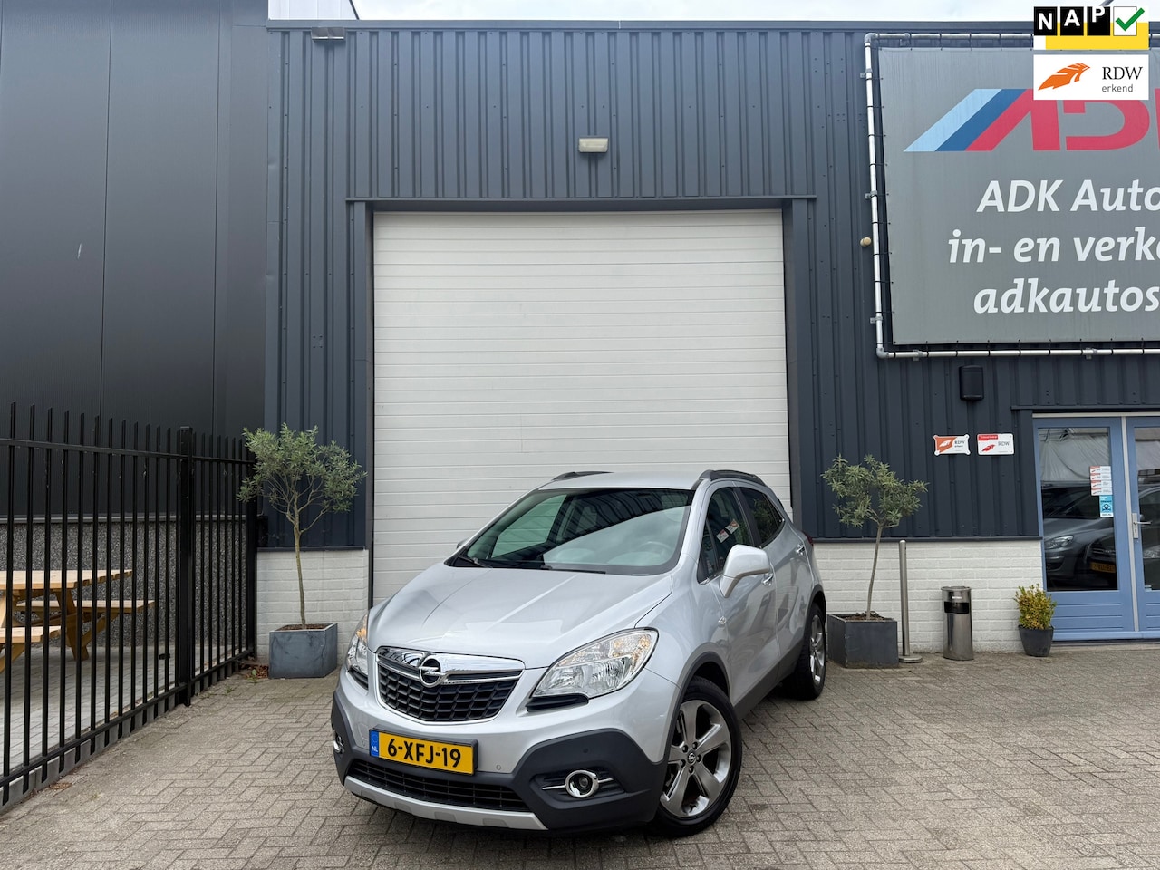 Opel Mokka - 1.4 T Cosmo NAVI/CAMERA/TREKHAAK/PDC/HALF LEDER - AutoWereld.nl