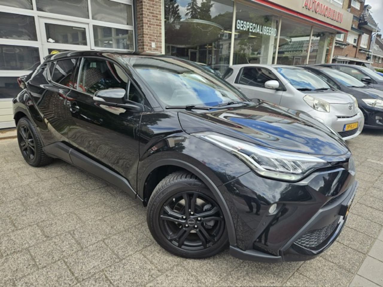 Toyota C-HR - 2.0 Hybrid First Edition Stuurverwarming - AutoWereld.nl