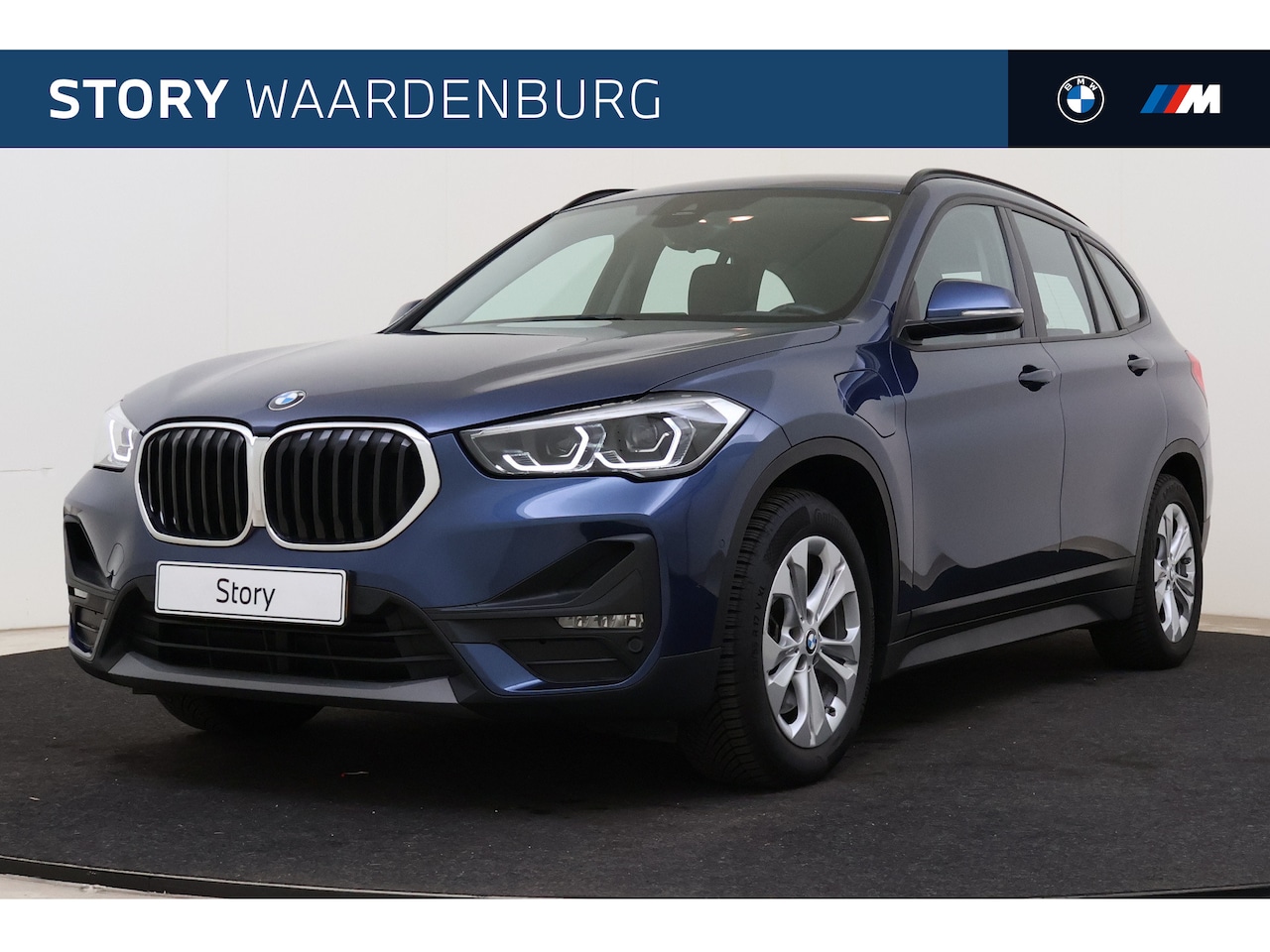BMW X1 - xDrive25e Automaat / Sportstoelen / Head-Up / Stoelverwarming / Multifunctioneel stuurwie - AutoWereld.nl
