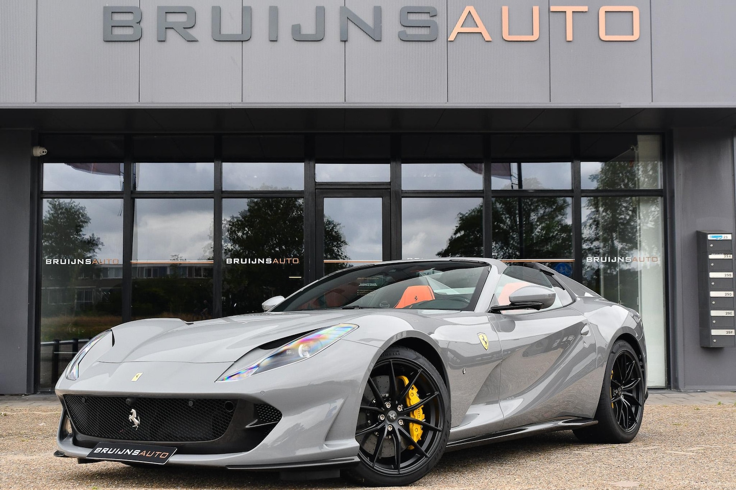 Ferrari 812 GTS - 6.5 V12 |Grigio Nardo|Full Carbon|BTW| - AutoWereld.nl