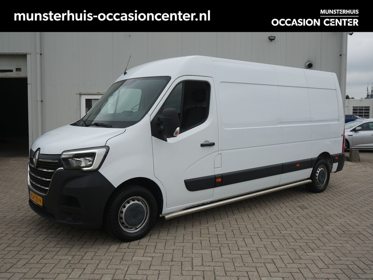 Renault Master - T35 2.3 dCi 135 L3H2 Comfort - All Seasonbanden - Sidebars - Trekhaak - Dealeronderhouden - AutoWereld.nl