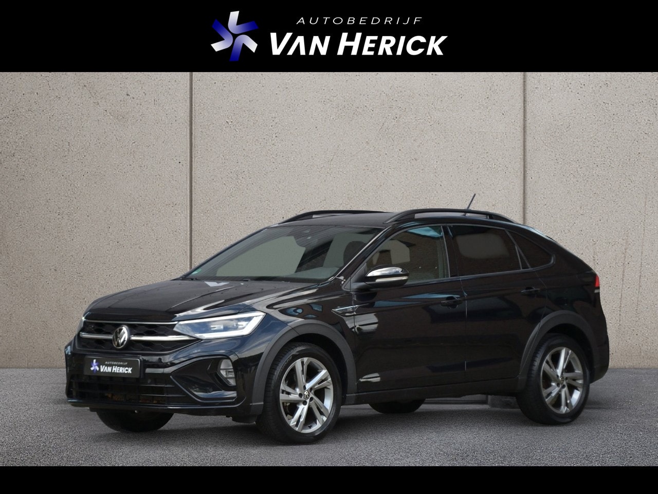 Volkswagen Taigo - 1.0 TSI R-Line Automaat | ACC | Trekhaak | Achteruitrijcamera | Navigatie - AutoWereld.nl