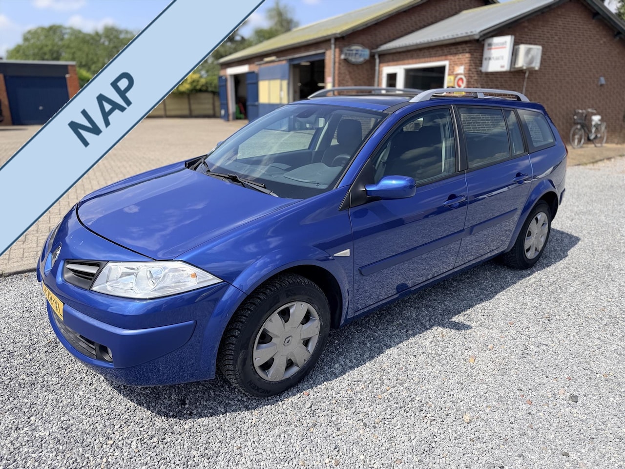 Renault Mégane Grand Tour - 1.6 |16V 82KW - 111PK | GRAND TOUR | Panoramadak | - AutoWereld.nl