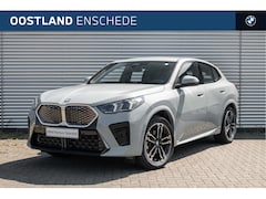 BMW iX2 - xDrive30 M Sport / Sportstoelen / Achteruitrijcamera / Stoelverwarming / PDC
