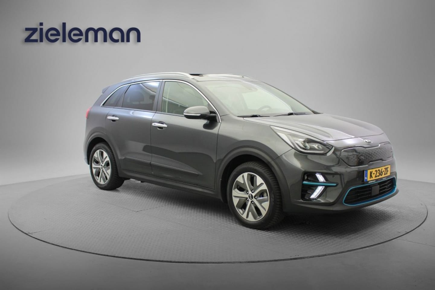 Kia e-Niro - DynamicPlusLine 64 kWh 3 Fase - Carplay, Camera, Stoelverw. Trekhaak, Dakraam. SOH 99% - AutoWereld.nl