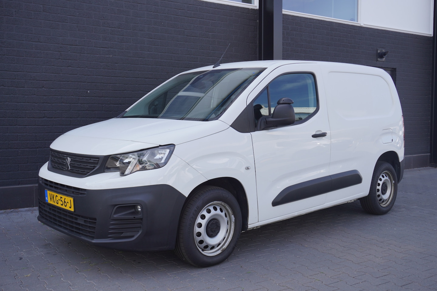 Peugeot Partner - 1.5 BlueHDI 130PK Automaat EURO 6 - Airco - Cruise - PDC - €11.900,- Excl. - AutoWereld.nl