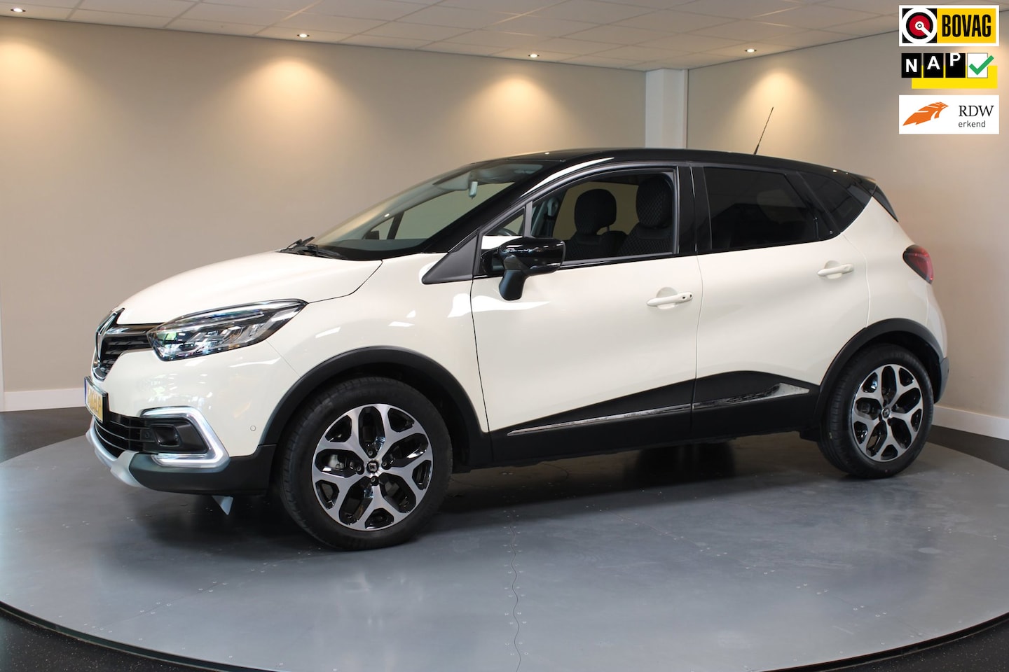 Renault Captur - 1.3 TCe Intens *Automaat* 1ste Eigenaar|Trekhaak|Camera|Navi|Cruise|DAB|NAP - AutoWereld.nl