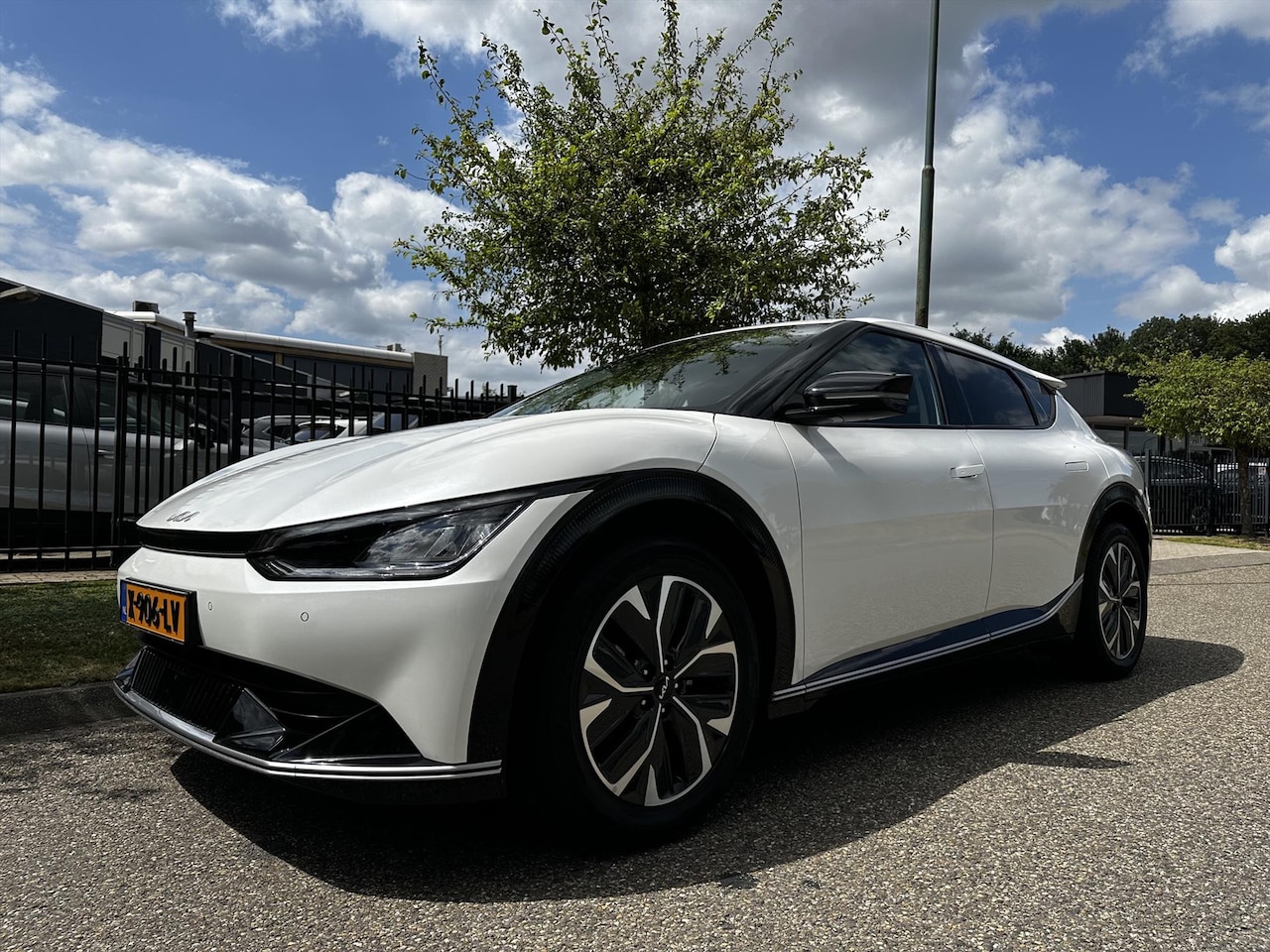 Kia EV6 - 168KW/77,4kWh 229pk SOH 100% RWD Plus Leder Meridian Audio NL-Auto - AutoWereld.nl
