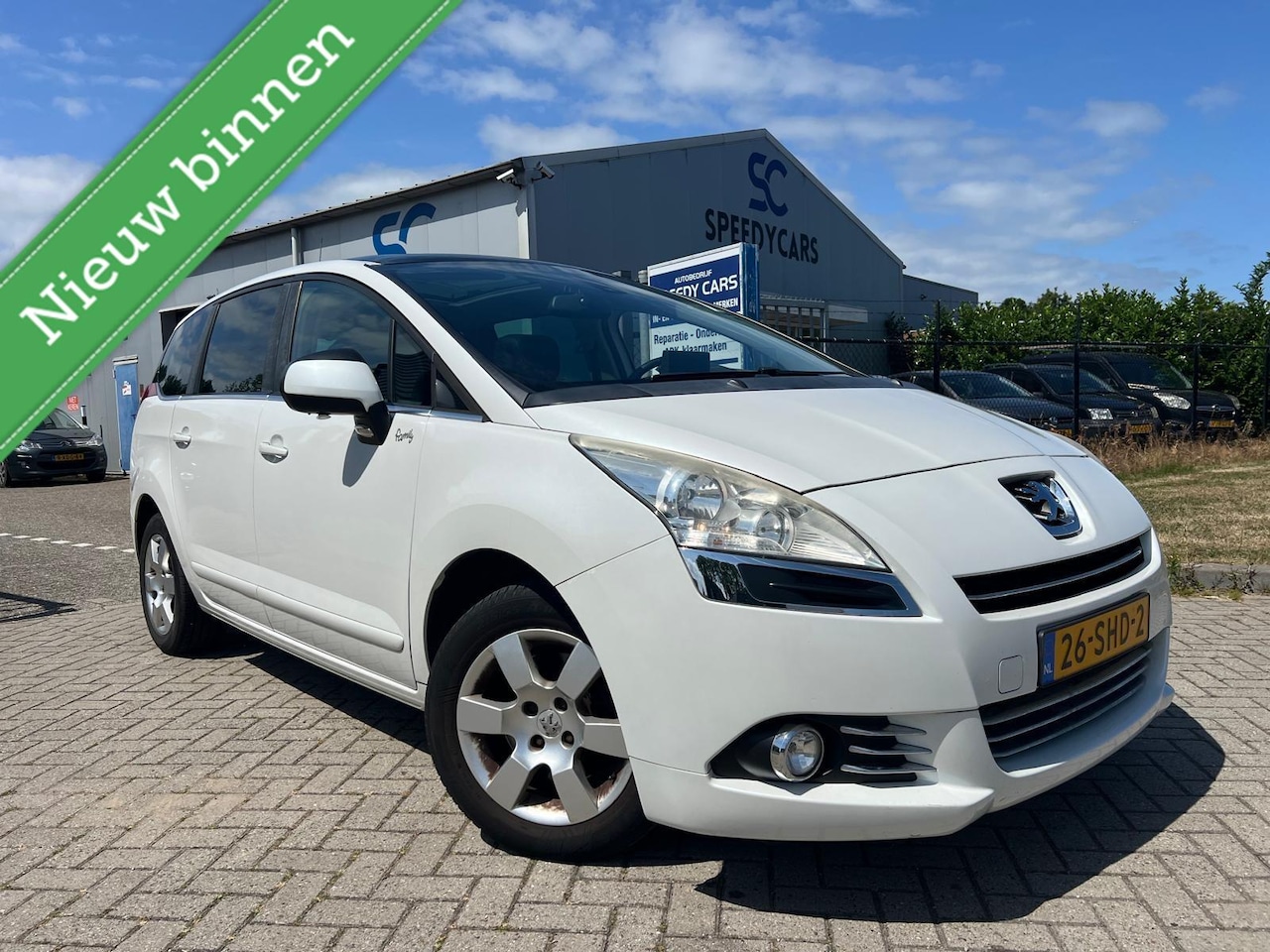 Peugeot 5008 - 1.6 THP Family 7Persoons Cruise Leer Clima Pano - AutoWereld.nl