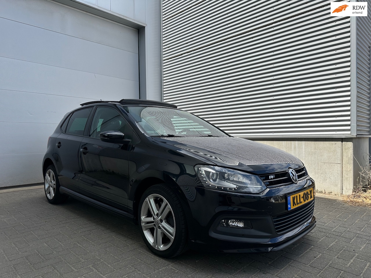 Volkswagen Polo - 1.2 TSI Highline |3x Rline|Pano|Cruise|Stoelvw|Sterrenhemel|2x pdc|Navi|Nwe apk - AutoWereld.nl
