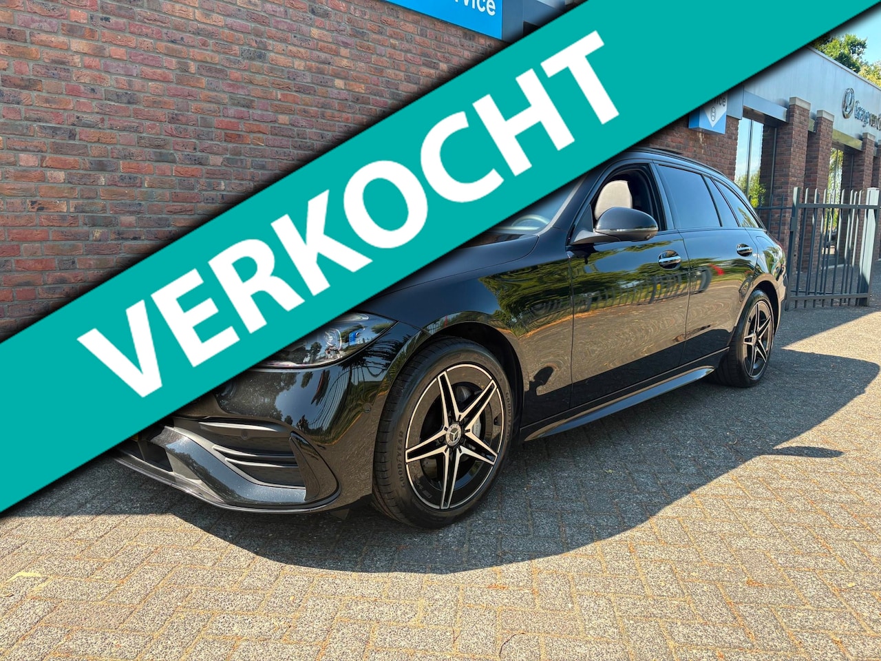 Mercedes-Benz C-klasse Estate - 300 e AMG Line|Panoramadak|Trekhaak|360 Camera|Burmester|Head up - AutoWereld.nl