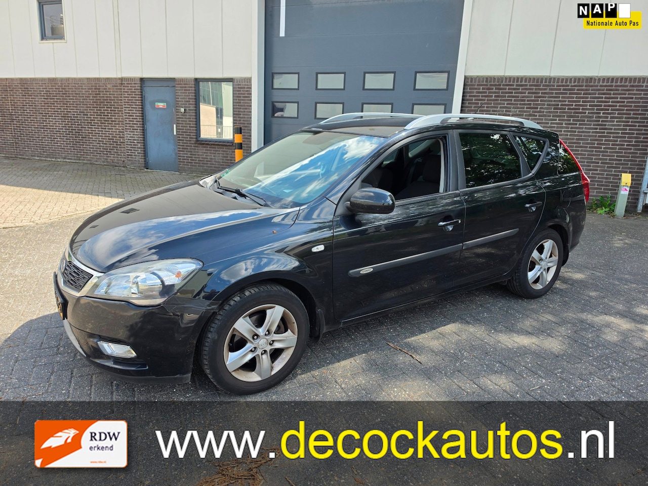 Kia Cee'd - 1.4 CVVT X-ecutive/TREKHAAK - AutoWereld.nl