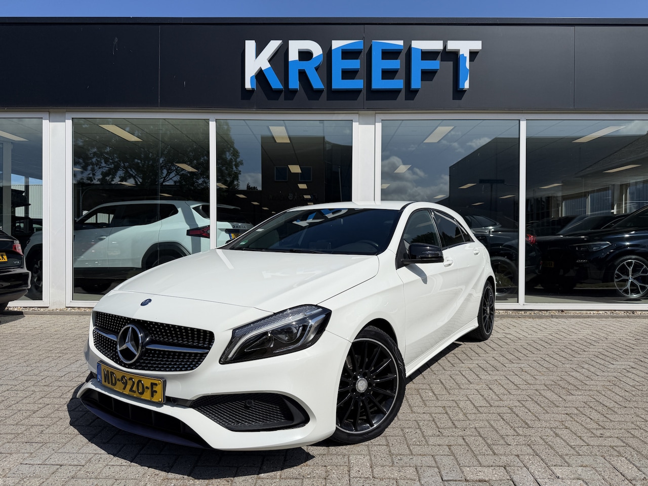 Mercedes-Benz A-klasse - 160 AMG Night Edition Plus Hele mooie auto!!!! - AutoWereld.nl