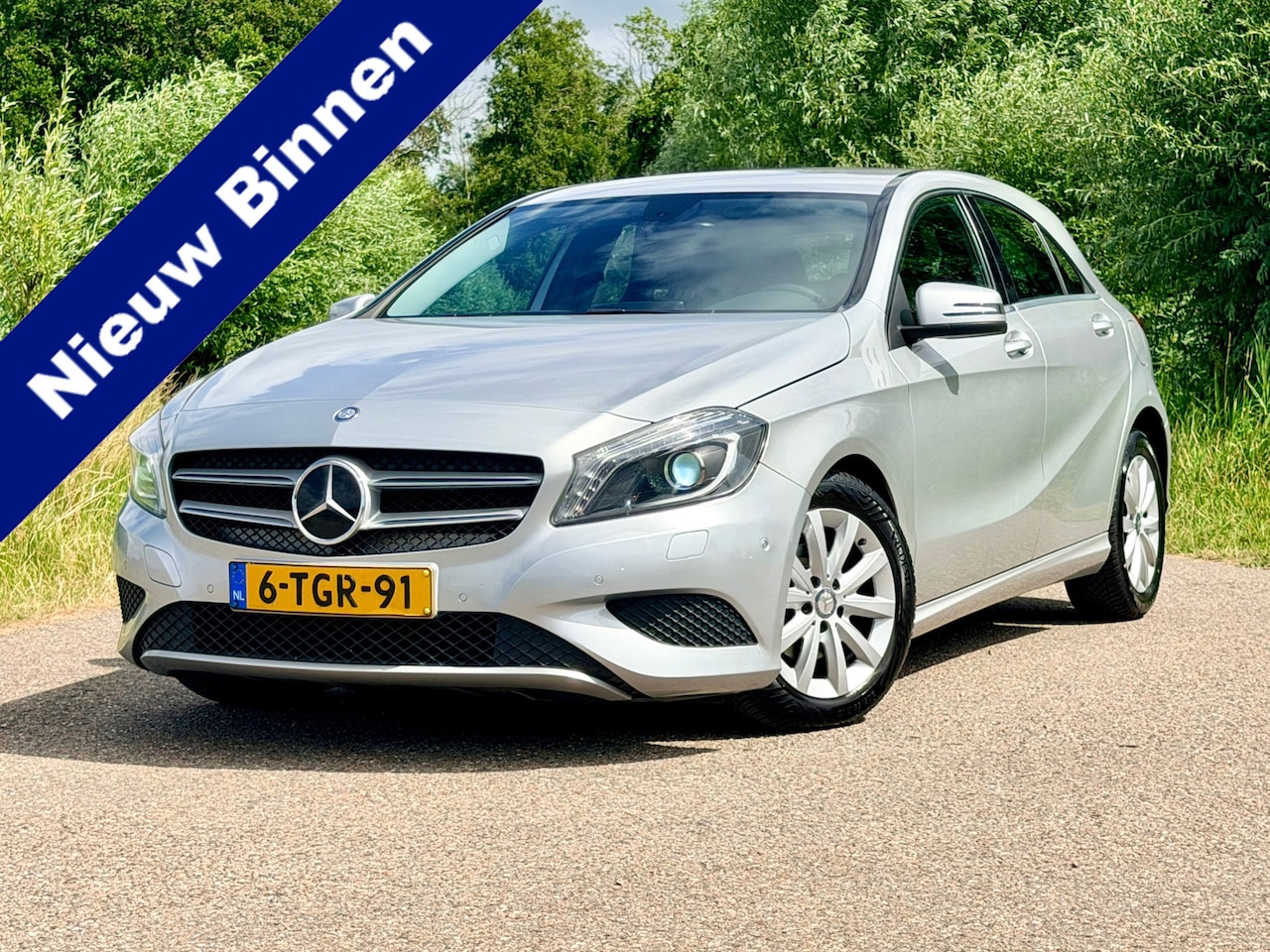 Mercedes-Benz A-klasse - 180 Navi Airco LMV PDC Xenon 122PK Trekhaak Cruise Control NAP Perfect Onderhouden NAP - AutoWereld.nl