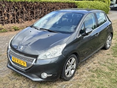 Peugeot 208 - 1.4 VTi Motorprobleem Navigatie-Cr.contr-Clima-Trekhaak-Lm16''velgen
