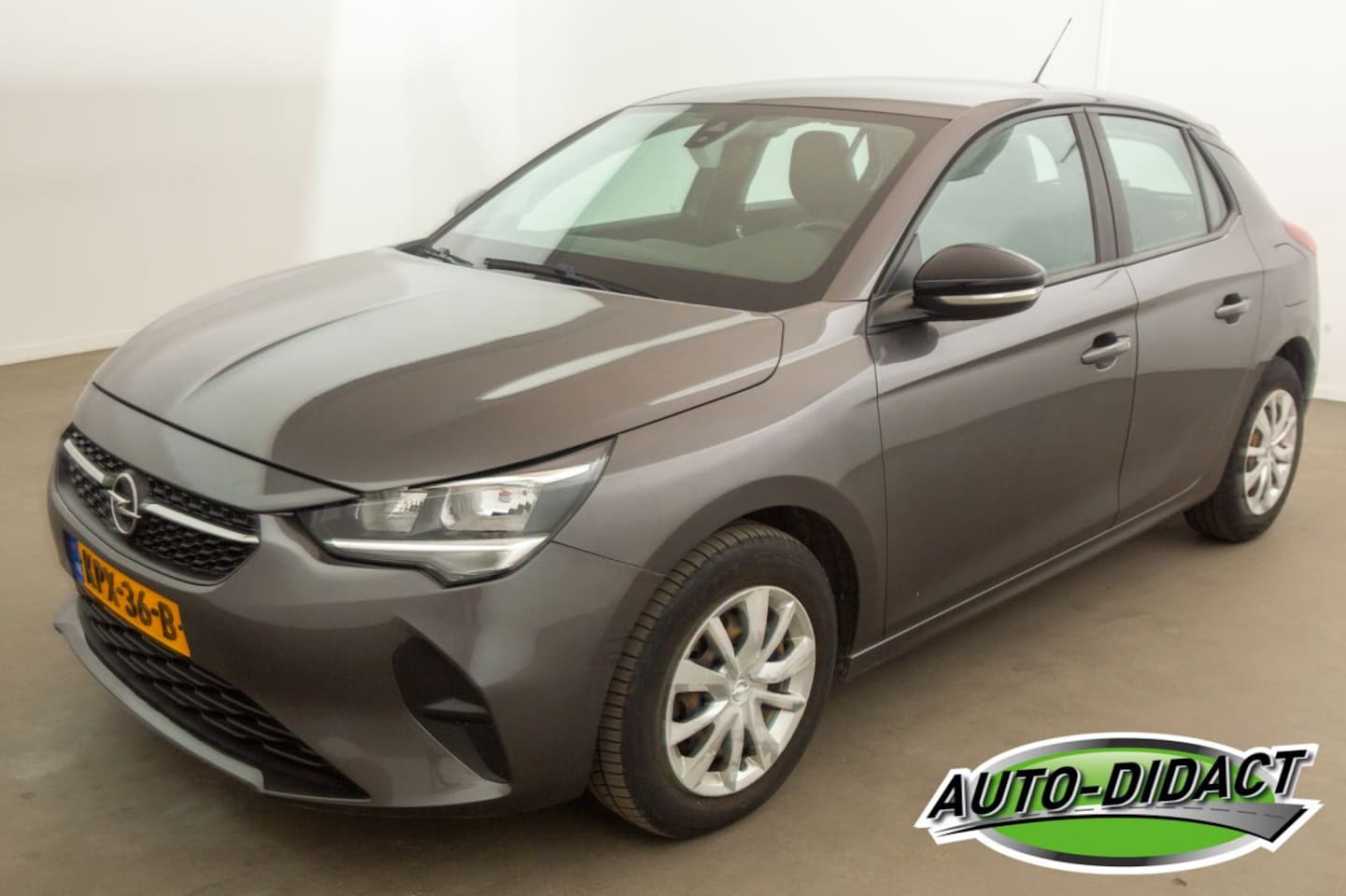 Opel Corsa - 1.2 55kW Airco Navi - AutoWereld.nl