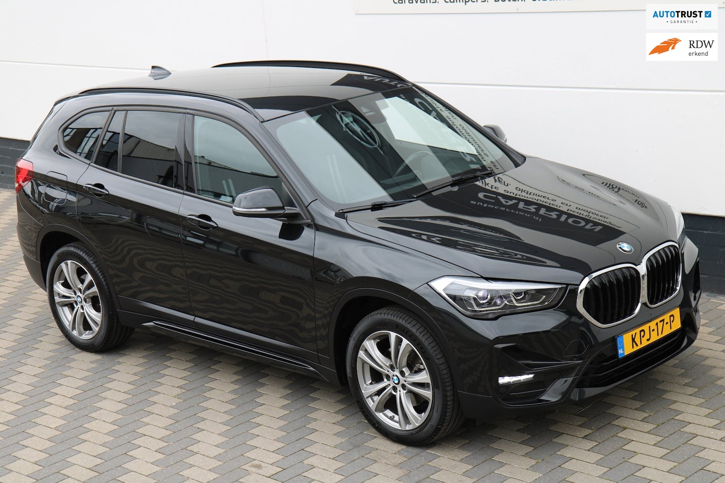 BMW X1 - SDrive18i Executive Sport Line Ambient Light Navi LED - AutoWereld.nl