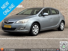 Opel Astra - 1.4 Cosmo | Airco | Cruise | PDC | Stoelverwarming |