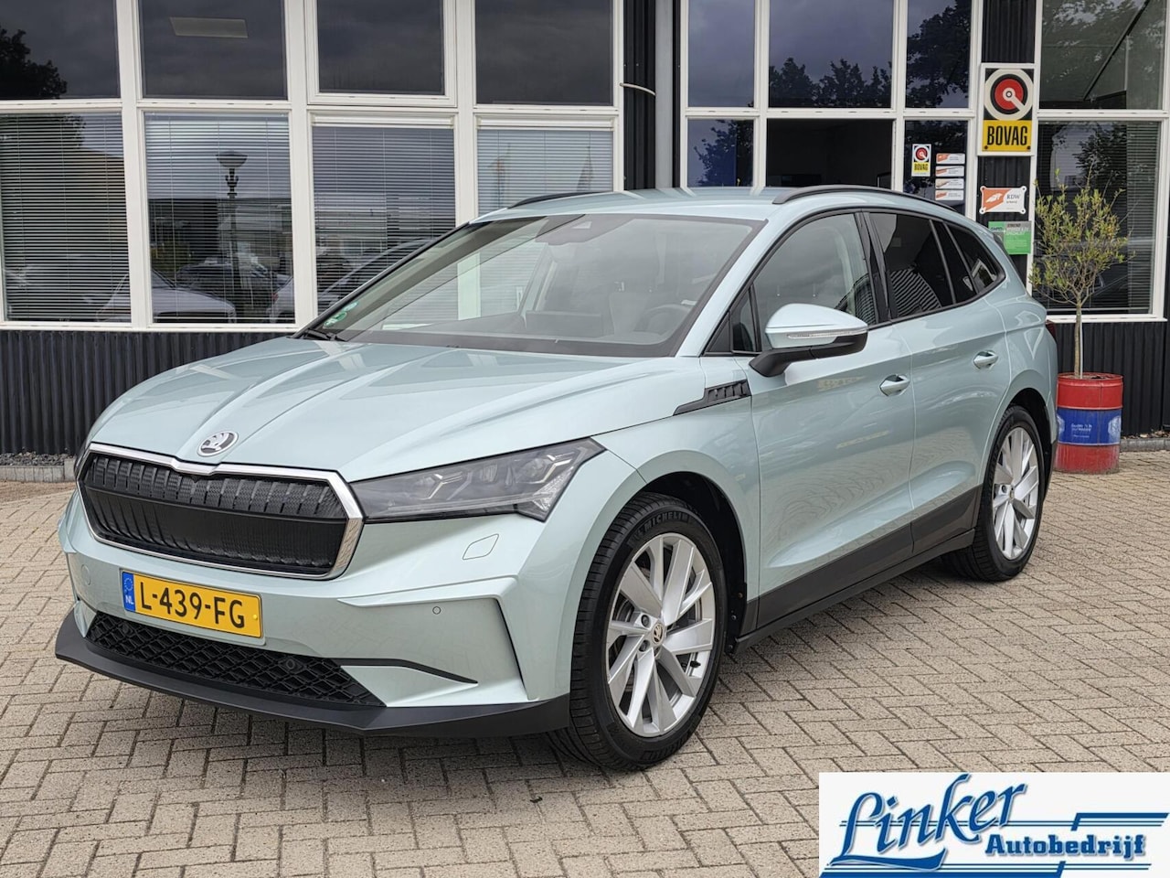 Skoda Enyaq iV - 60 First Edition SOH 90% WARMTEPOMP ELEKTR STOEL - AutoWereld.nl