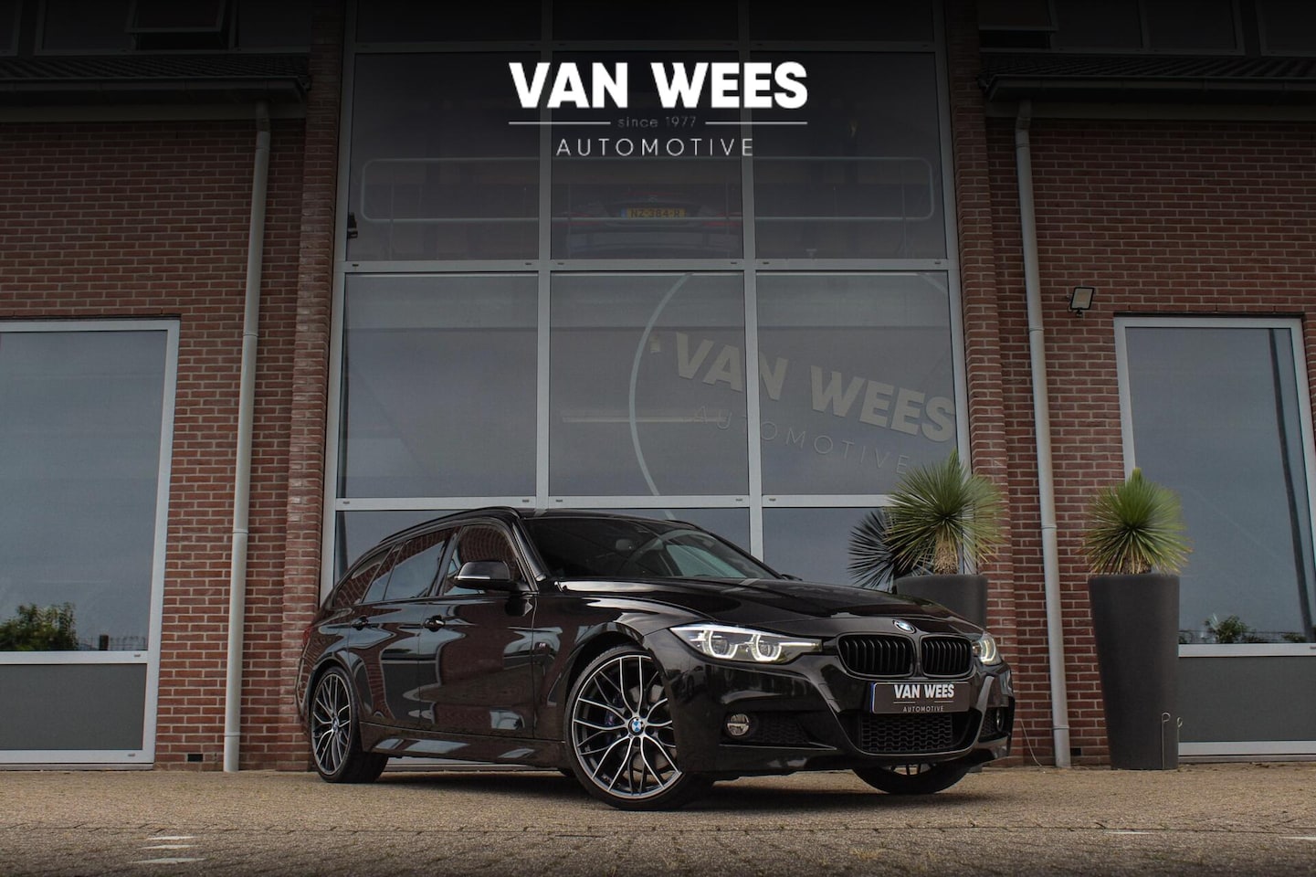 BMW 3-serie Touring - 320i Edition M Sport Shadow | 2e eigenaar | NL auto | Harman Kardon | Head-up | DAB | Came - AutoWereld.nl