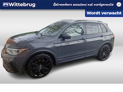 Volkswagen Tiguan - 1.4 TSI eHybrid R-Line Business+ / App Connect / Navi / Panoramadak / Trekhaak wegklapbaar