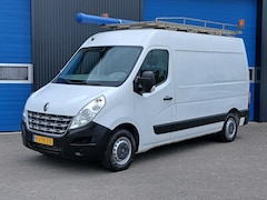 Renault Master - T35 2.3 dCi L2H2 AIRCO, NAVI, trekhaak, 3 zitplaatsen.