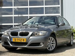 BMW 3-serie - 320i Business Line 170pk | Audio-navigatie full map | Bi-xenon koplampen | Cruise control