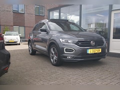 Volkswagen T-Roc - 1.5 TSI 150pk 7-DSG T-Roc Sport Business R