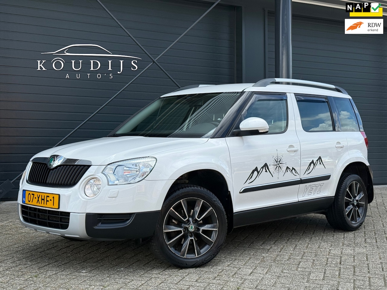 Skoda Yeti - 1.2 TSI Ambition Arctic 1.2 TSI Ambition Arctic, Cruise control, PDC, Volledig onderhouden, Allseason banden - AutoWereld.nl
