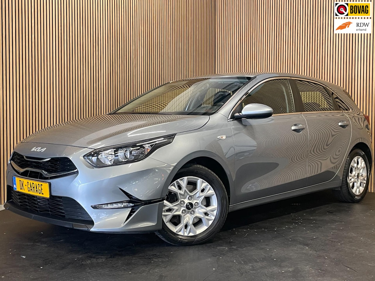 Kia Cee'd - Ceed 1.5 T-GDi DynamicLine|161PK|AUTOMAAT|CARPLAY|CAMERA|CRUISE|CLIMATE|STOEL-,STUURVERW.| - AutoWereld.nl