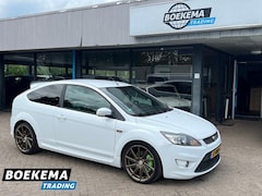 Ford Focus - 2.5 ST 226PK Recaro Milltek Navigatie Cruise Climate
