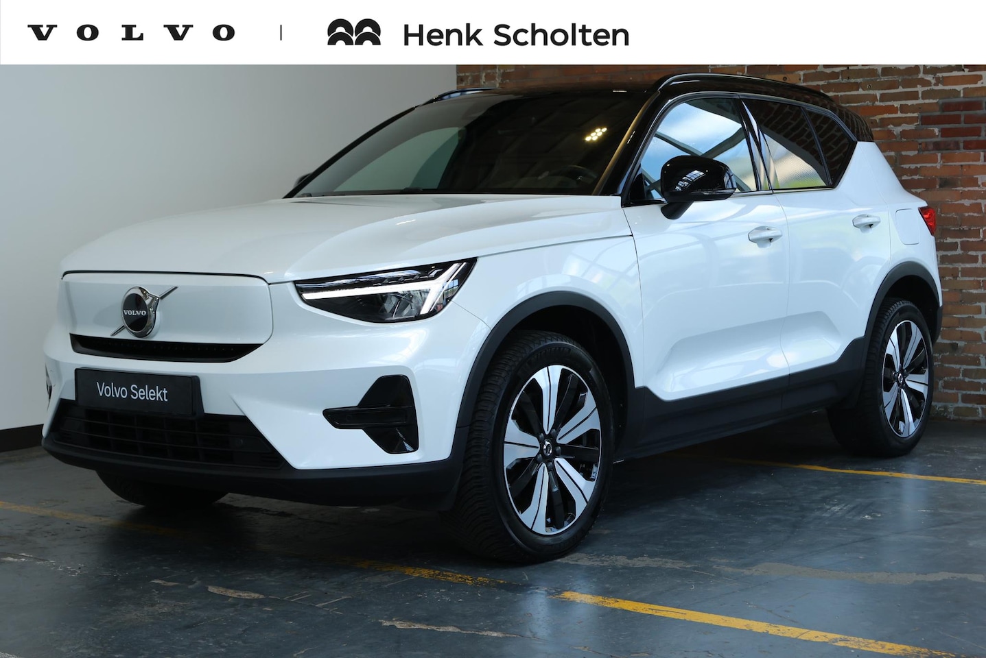 Volvo XC40 - Recharge Core | Comfortstoelen | Stoelverwarming | Stuurwielverwarming | Draadloze telefoo - AutoWereld.nl