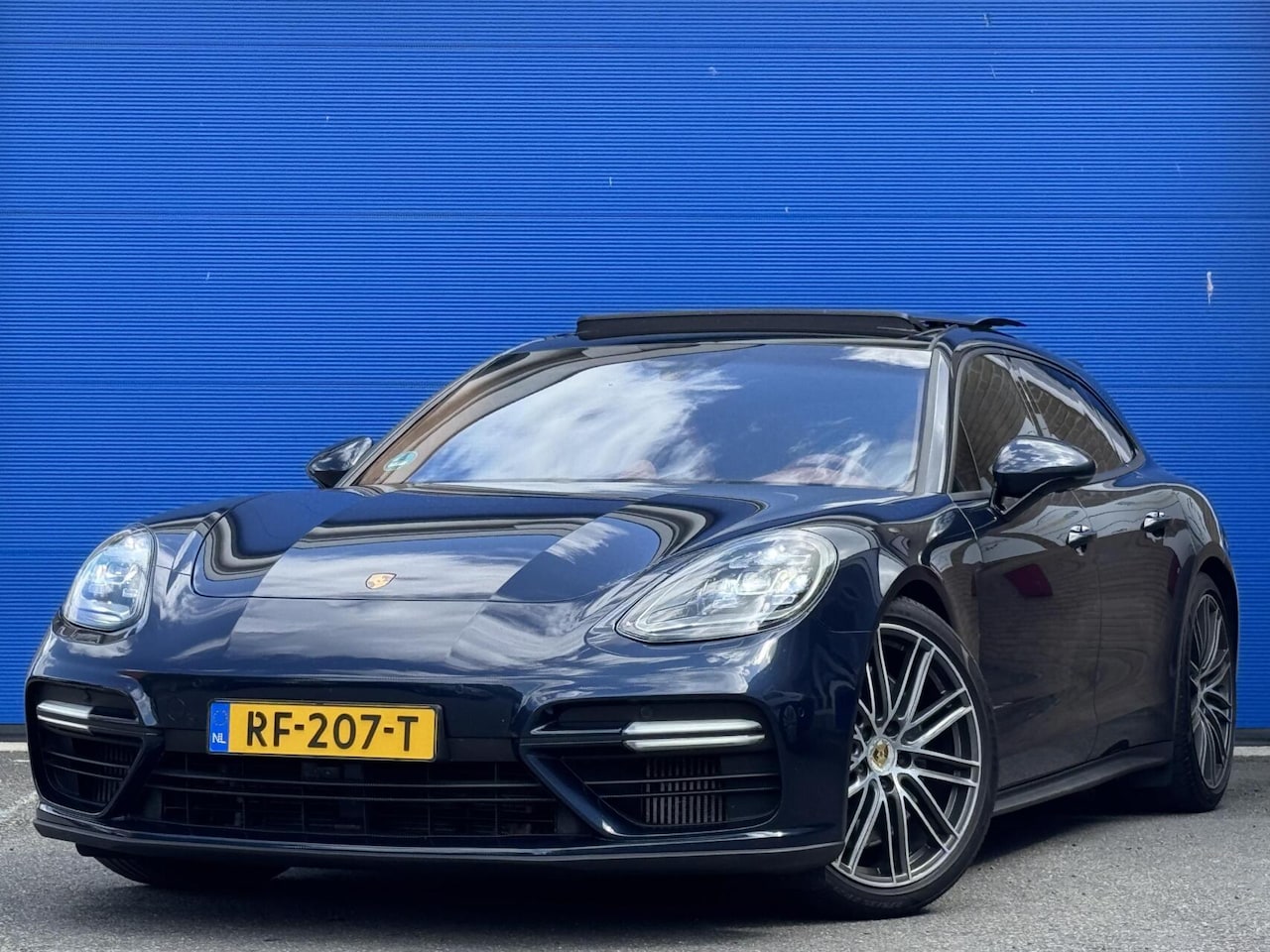 Porsche Panamera - 4.0 Turbo | Sport Chrono | Sport & design | Trekhaak - AutoWereld.nl
