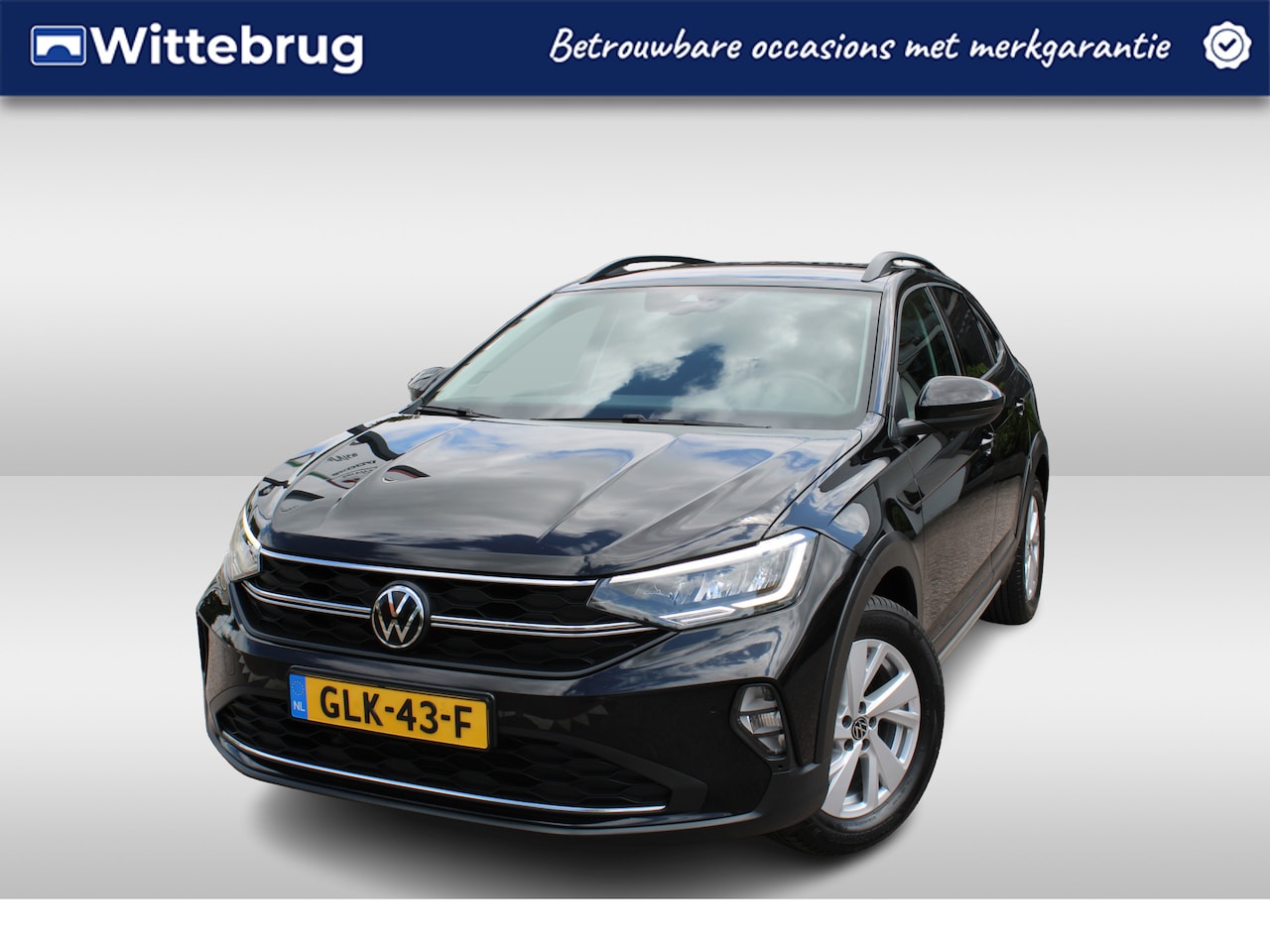 Volkswagen Taigo - 1.0 TSI 110pk Life / Navigatie by APP / Parkeersensoren / LM 16 inch / Digital cockpit / L - AutoWereld.nl