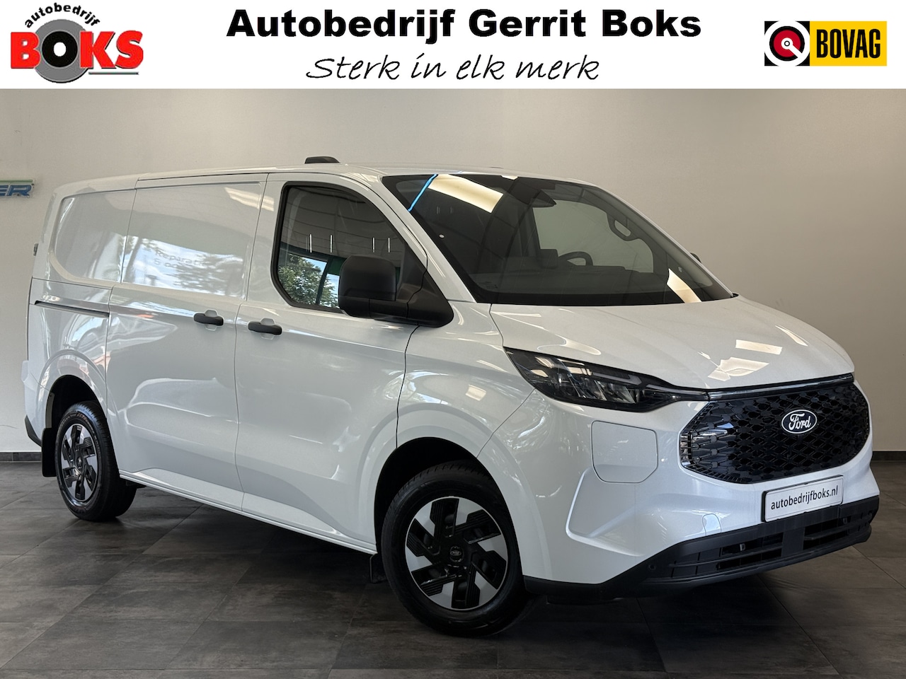 Ford E-Transit Cust. - 320 L1H1 Trend 71 kWh Full-led 3-Persoons CruiseControl - AutoWereld.nl