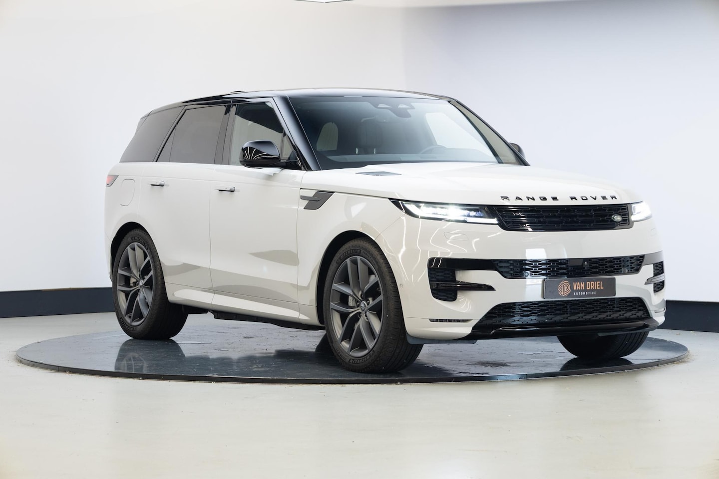 Land Rover Range Rover Sport - 3.0 P460e Dynamic SE PHEV | Cold Climate | Trekhaak | - AutoWereld.nl